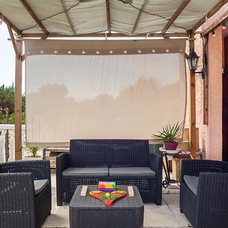 Appartement Avec Piscine Et Cuisine Roquefort la Bedoule Bagian luar foto